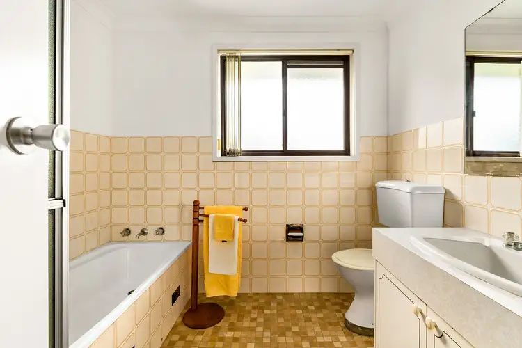Fifth view of Homely house listing, 6 Salix Place, Engadine NSW 2233
