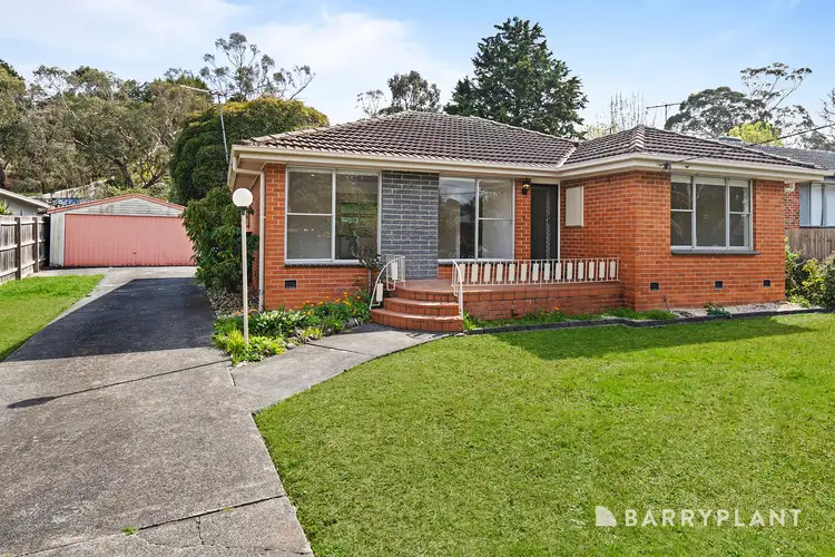 16 Croydondale Drive, Mooroolbark VIC 3138