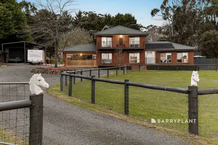 8 Robyn Court, Drouin VIC 3818