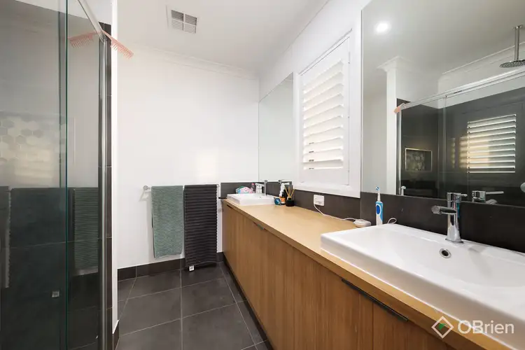 Seventh view of Homely house listing, 4 Avenel Circuit, Wodonga VIC 3690