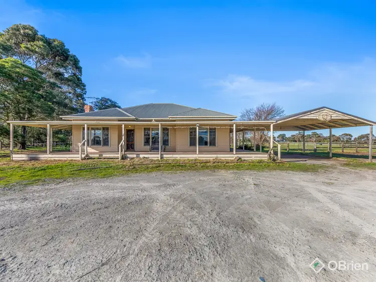 1675 Pound Road, Clyde North VIC 3978