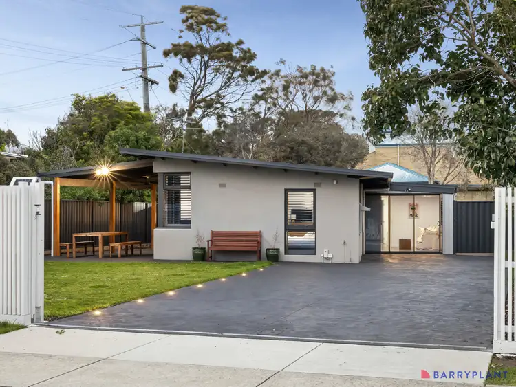 1 Beach Street, Cowes VIC 3922