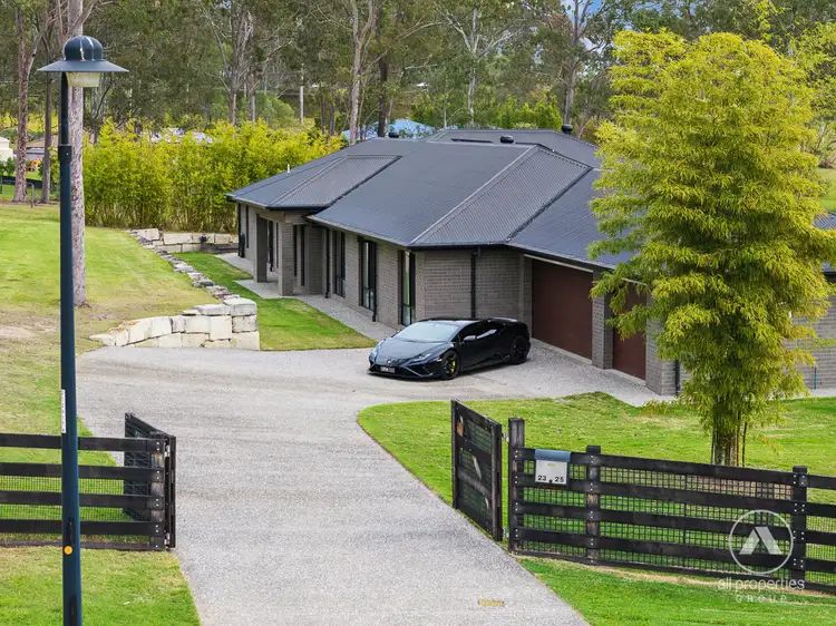 23-25 Equine Place, South Maclean QLD 4280
