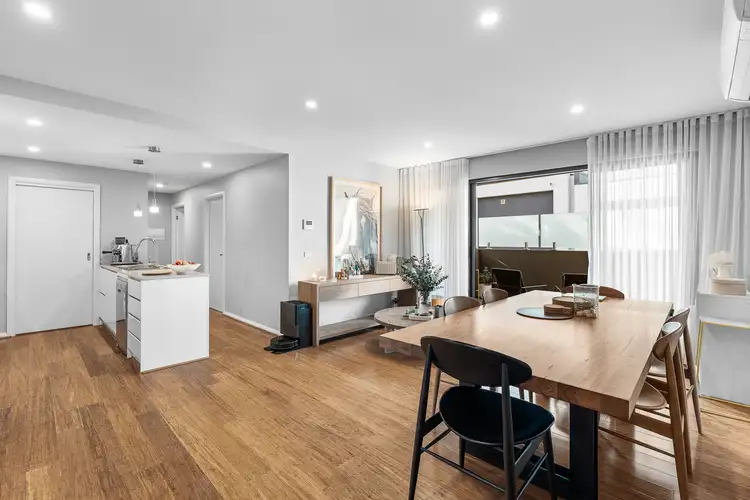 201/721 Elgar Road, Doncaster VIC 3108