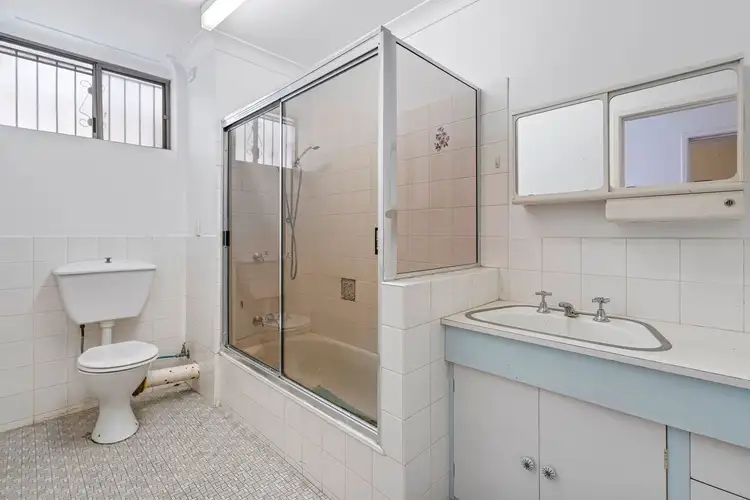 Fifth view of Homely unit listing, 4/117 Chatsworth Road, Coorparoo QLD 4151