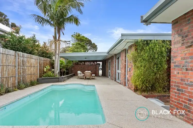 52 Roborough Avenue, Mount Eliza VIC 3930