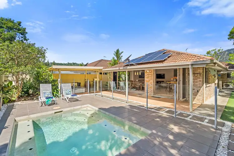 10 Opaline Close, Brinsmead QLD 4870