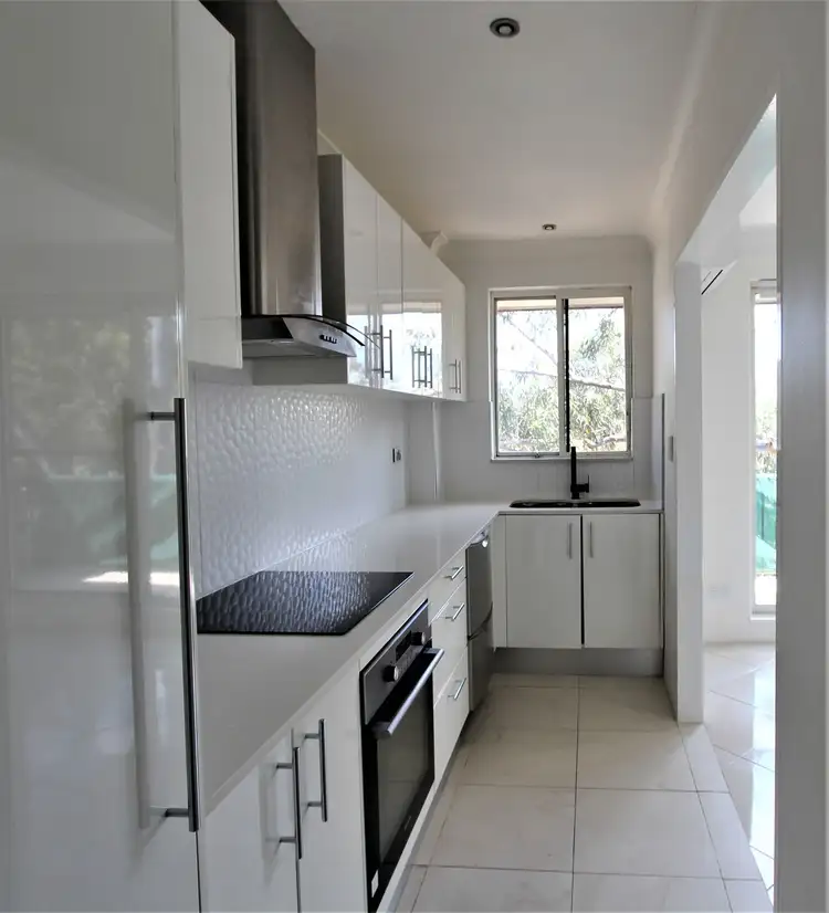 52/77 Memorial Avenue