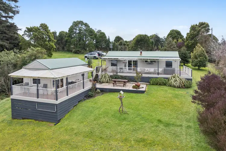 17 Gardner Street, Beech Forest VIC 3237