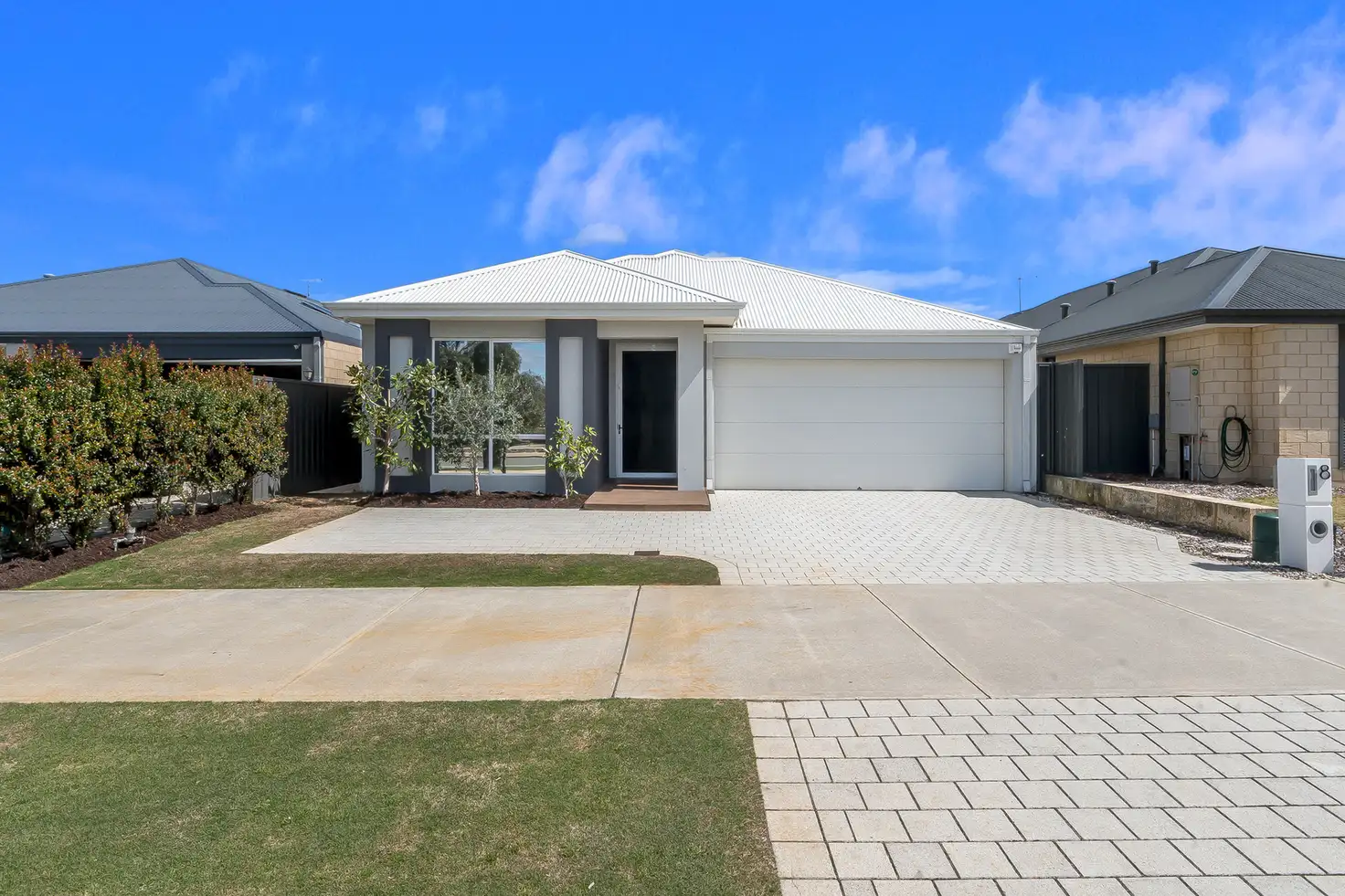 Main view of Homely house listing, 8 Lentara View, Hilbert WA 6112