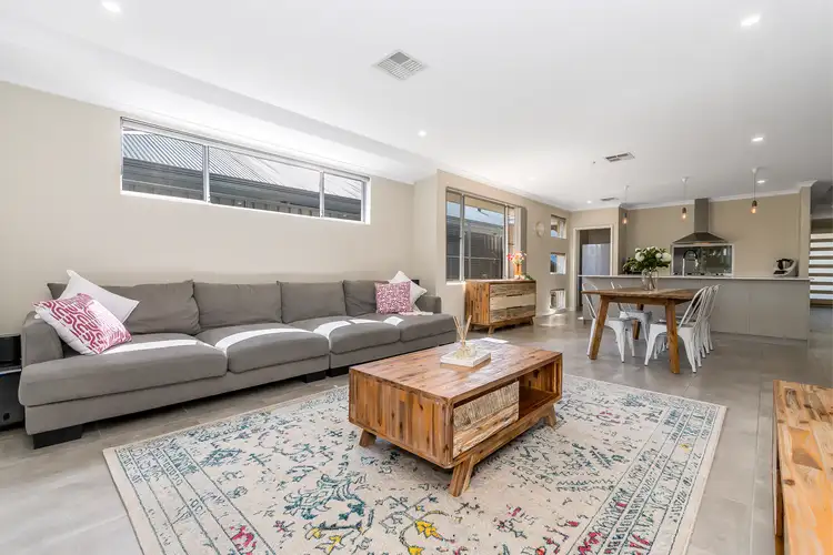 Sixth view of Homely house listing, 8 Lentara View, Hilbert WA 6112
