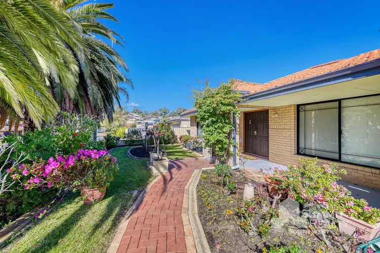 Second view of Homely house listing, 6 Tobin Place, Withers WA 6230