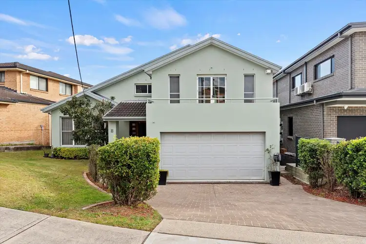 8 Lasseter Avenue, Chifley NSW 2036