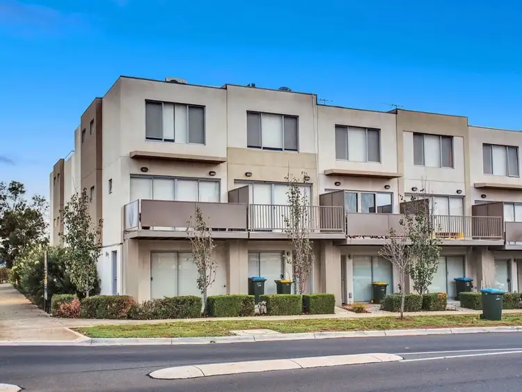 16/1 Clearwater Rise Parade, Truganina VIC 3029