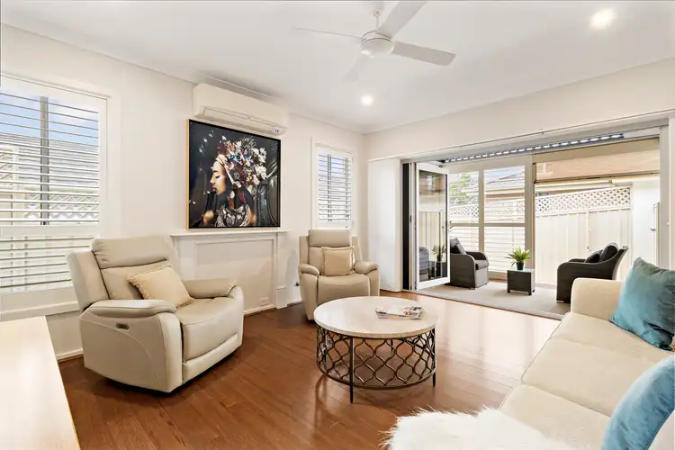 2/12 Margaret Street, Warners Bay NSW 2282