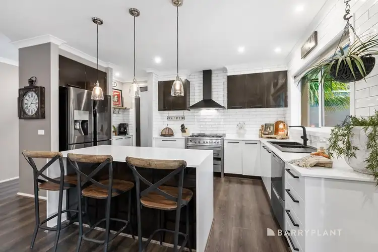 Second view of Homely house listing, 25 Breenview Place, Doreen VIC 3754