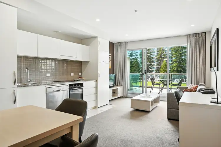 103/16 Holdfast Promenade