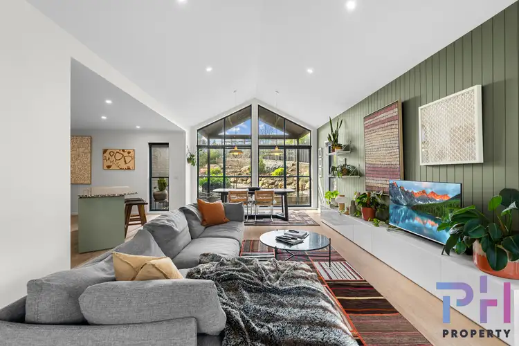 11 Benjamin Court, Spring Gully VIC 3550