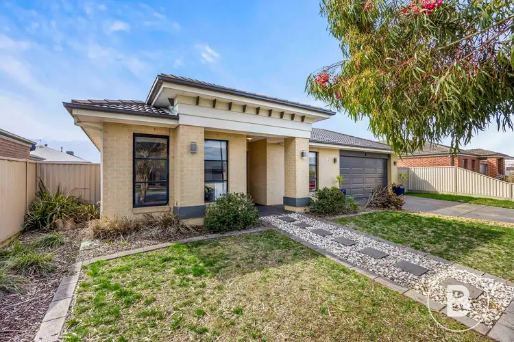16 Elegante Road, Winter Valley VIC 3358