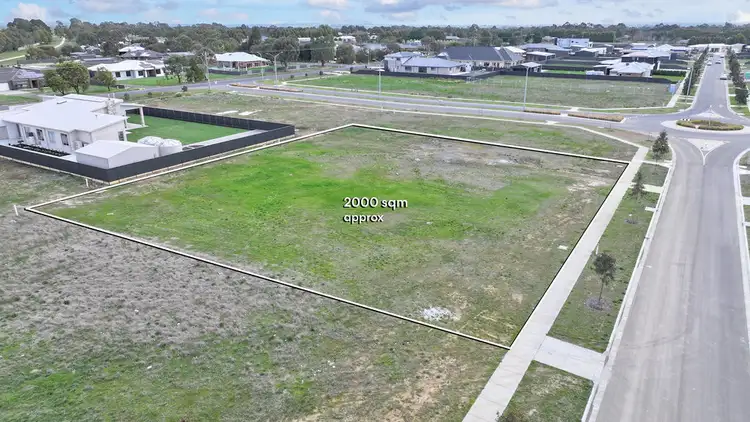 4 Parrwang Crescent, Cardigan VIC 3352