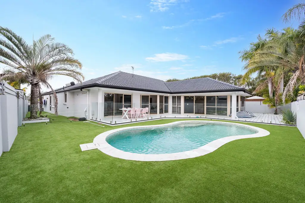 Main view of Homely house listing, 32 Clipper Boulevard, Clear Island Waters QLD 4226