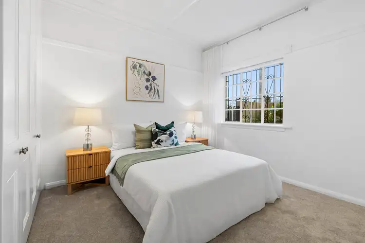 Third view of Homely apartment listing, 3/5 East Crescent Street, Mcmahons Point NSW 2060