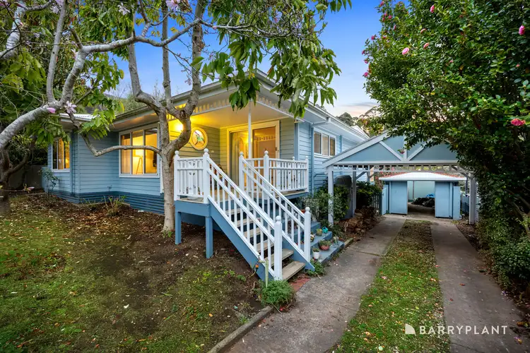 34 Old Warburton Road, Warburton VIC 3799