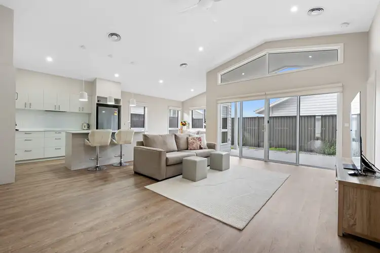 122/65 Eleanor Drive, Lucas VIC 3350