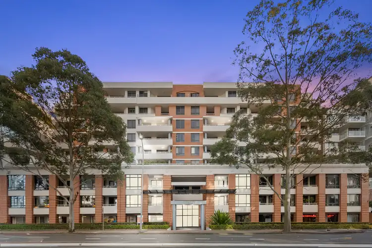 52/121-133 Pacific Highway, Hornsby NSW 2077