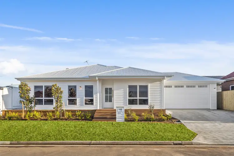 11 Eastbourne Avenue, Bellambi NSW 2518