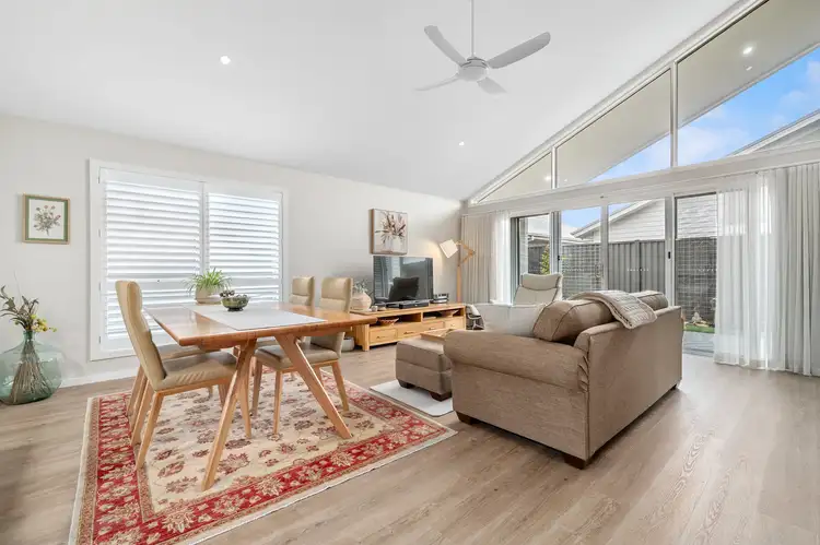 56/65 Eleanor Drive, Lucas VIC 3350