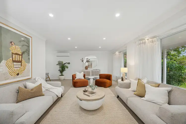 11 Stornaway Crescent