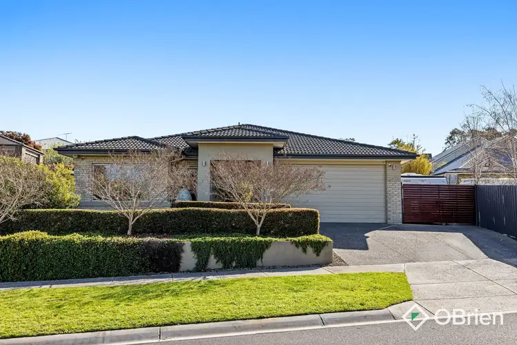33 Escarpment Drive, Frankston South VIC 3199