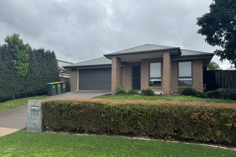 27 Kekul Street, Fletcher NSW 2287