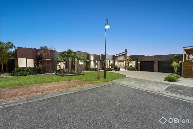 13 Parish Court, Narre Warren South VIC 3805