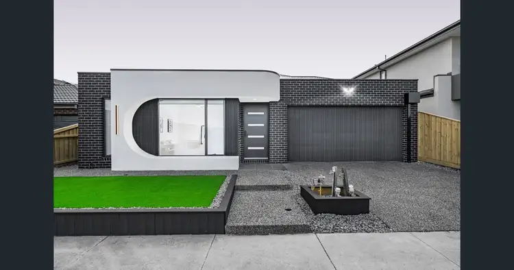 24 Gould Crescent, Mickleham VIC 3064