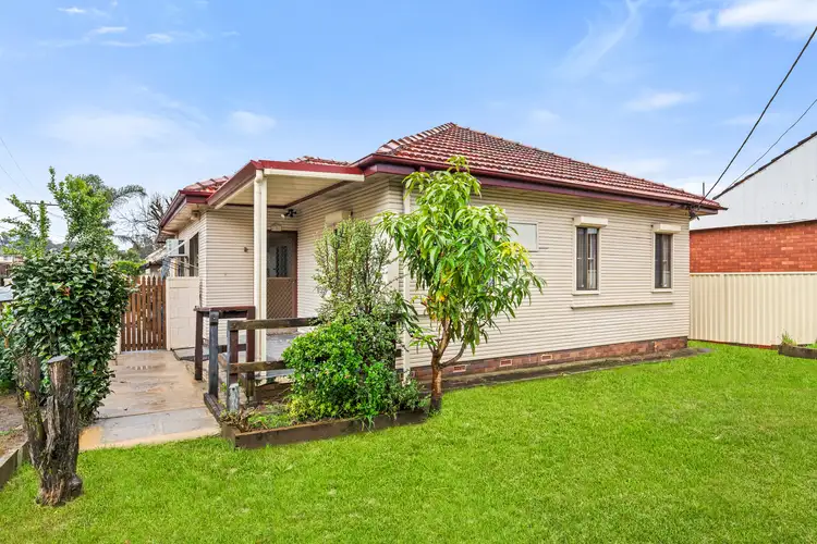 105 Wentworth Avenue