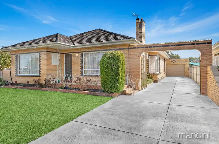 39 Fourth Avenue, Altona North VIC 3025
