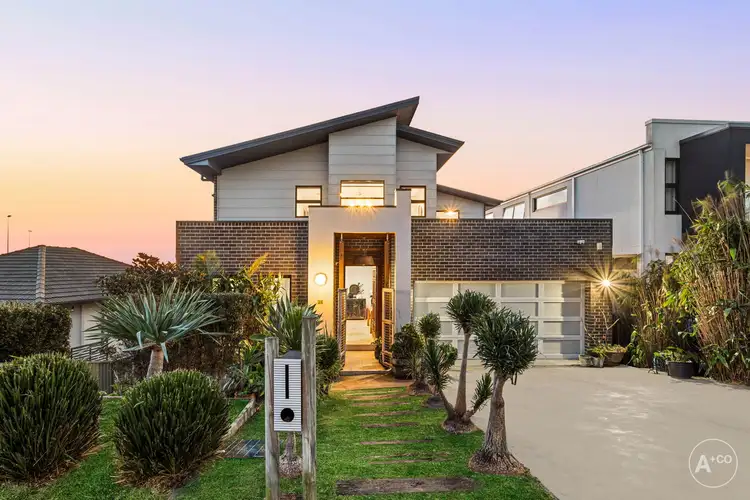 52 Lasseter Avenue, Chifley NSW 2036