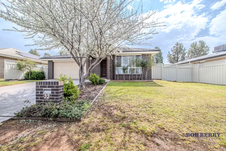 22 Apsley Crescent