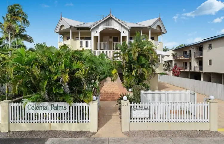 10/201 McLeod Street