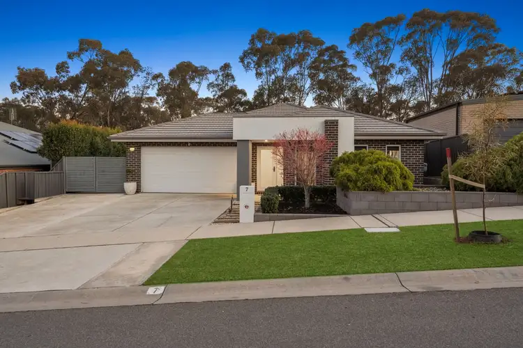 7 Bentley Terrace, Quarry Hill VIC 3550
