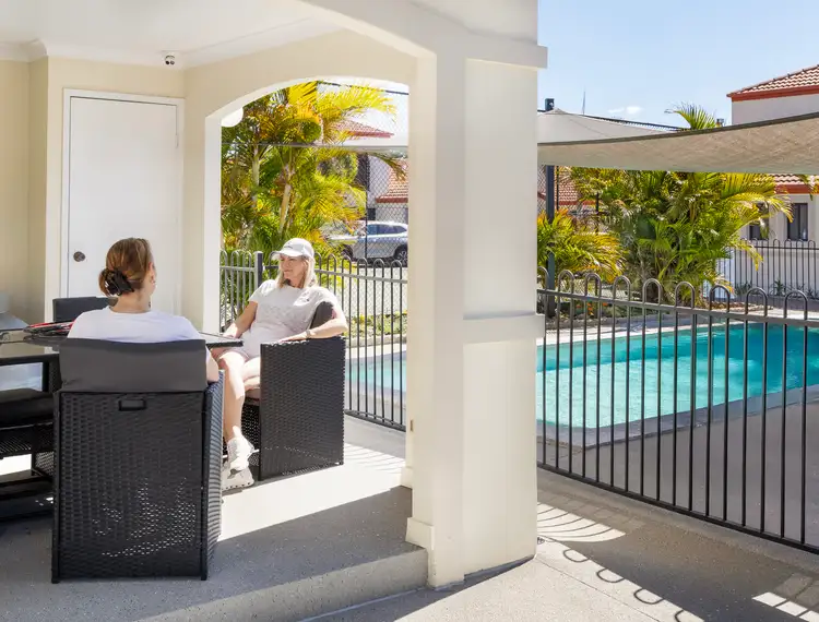 8/74 Plaza Street, Wynnum West QLD 4178
