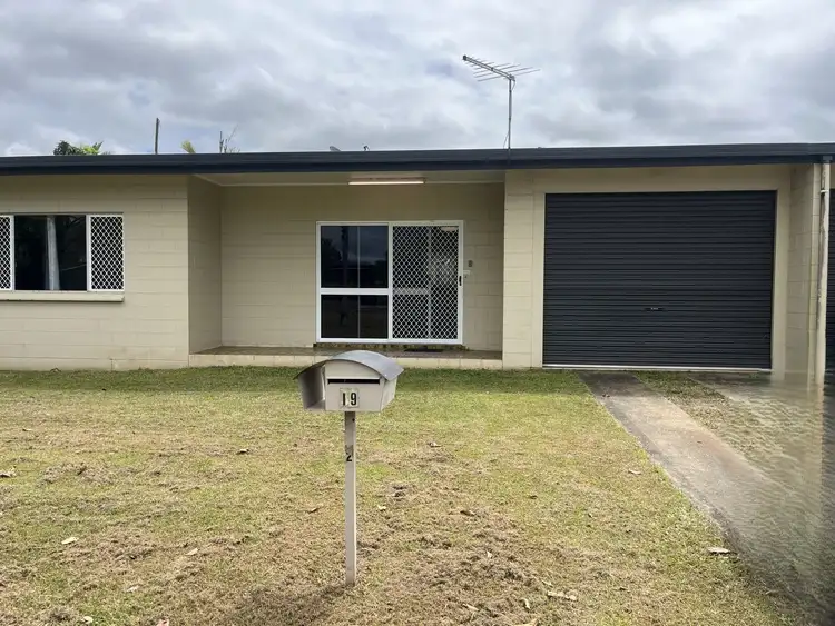 2/19 Jackson Close, Westcourt QLD 4870
