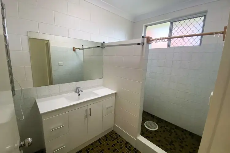 Fifth view of Homely semi-detached listing, 2/19 Jackson Close, Westcourt QLD 4870