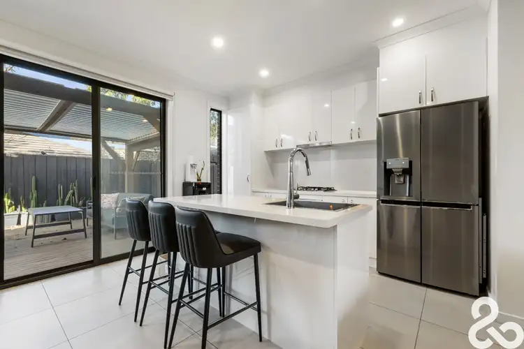 Sixth view of Homely townhouse listing, 13/15 Linoak Avenue, Lalor VIC 3075