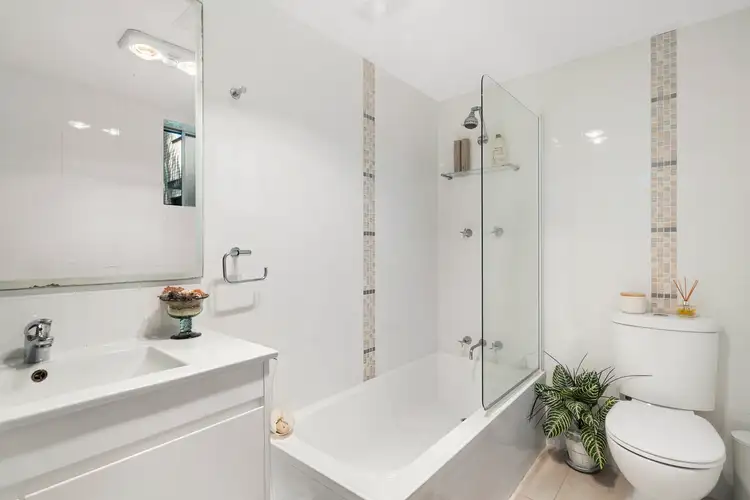 Third view of Homely apartment listing, 23/80-82 Pacific Parade, Dee Why NSW 2099