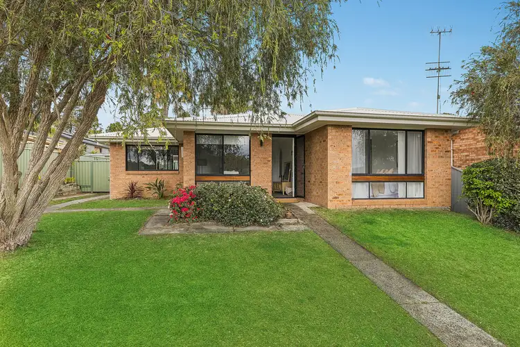 8 Jonquil Close, Bateau Bay NSW 2261