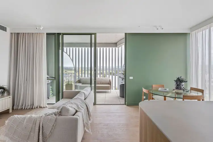 203/15 Martha Cove Boulevard