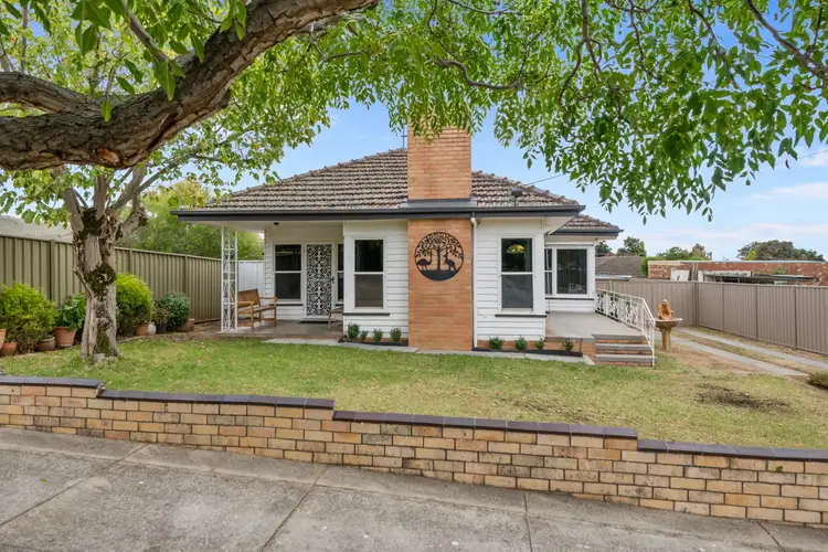 26 Semmens Street, Long Gully VIC 3550